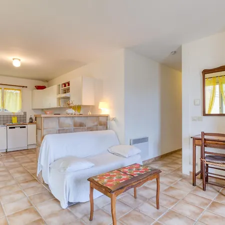 Dans Bord De Mer Apartment