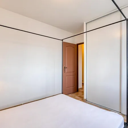 Apartment Dans Bord De Mer